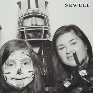 Meet your Posher, Dee